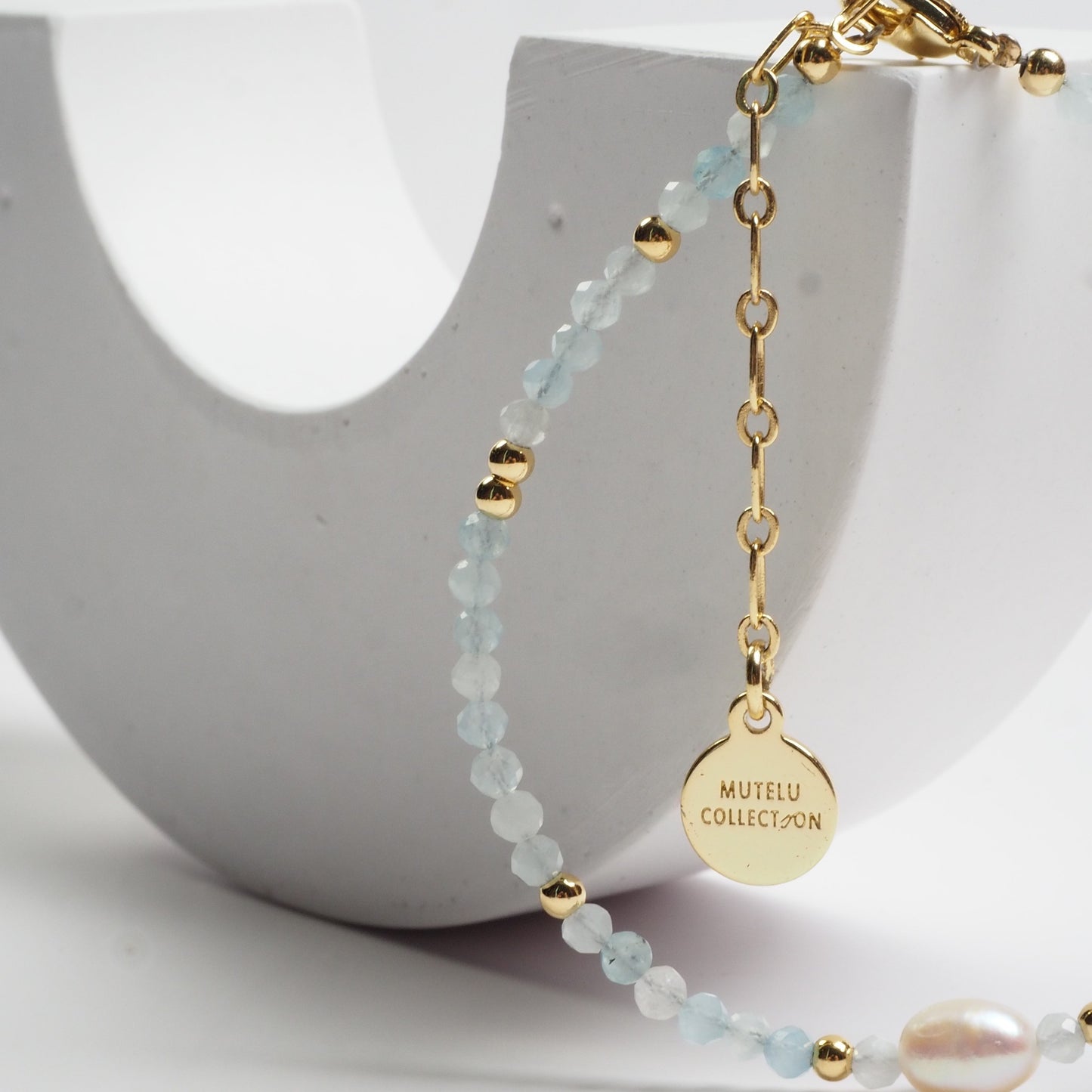 PEACE & WISDOM - Aquamarine & Freshwater Pearl - Ocean Whisper (Bracelet)