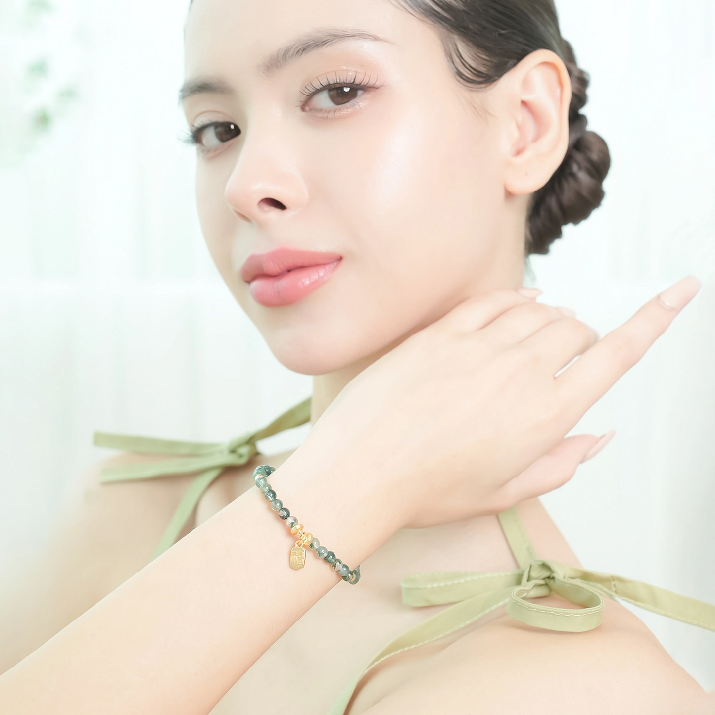 WEALTHY & FORTUNATE - Green Agate with Fu Character - Fú (Bracelet)