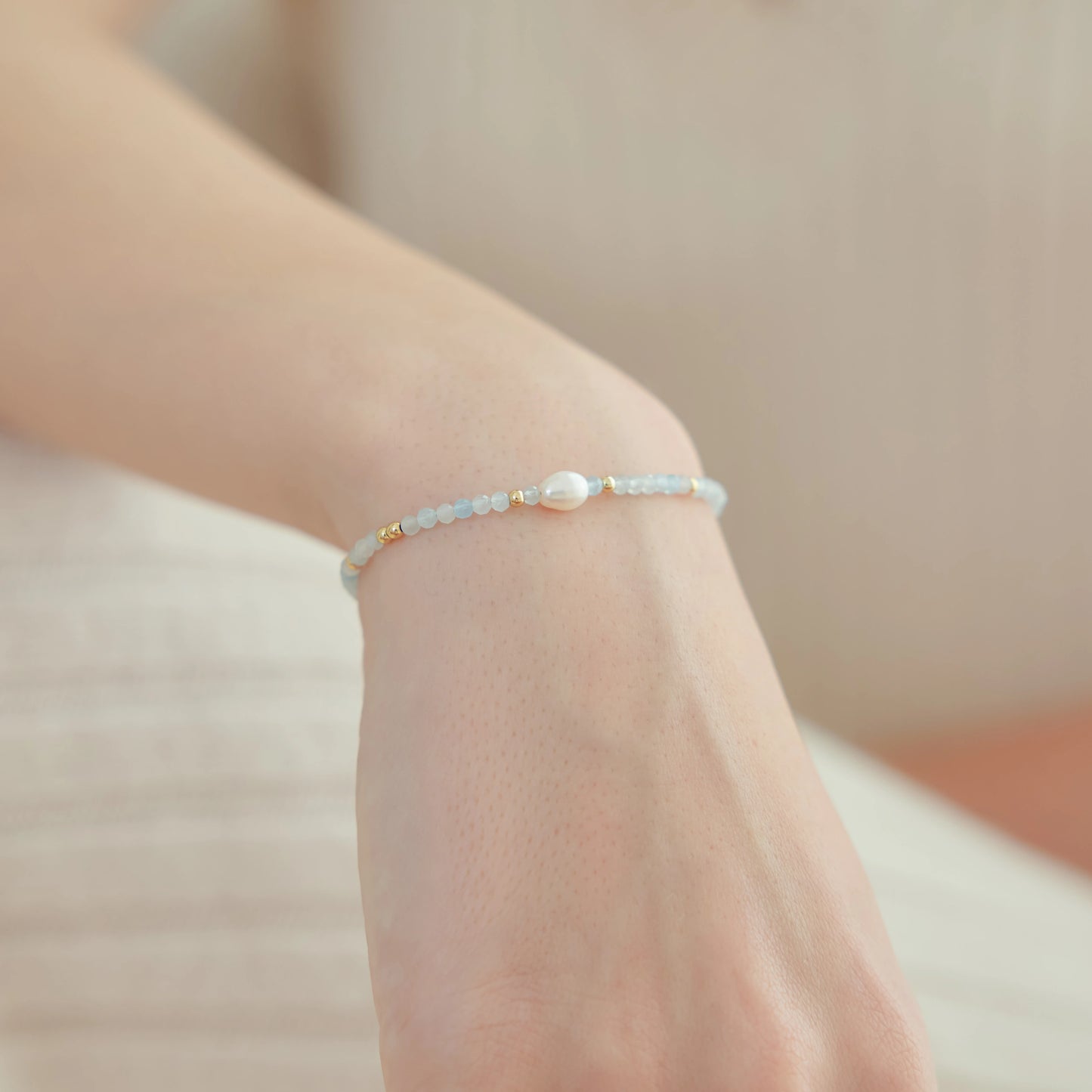 PEACE & WISDOM - Aquamarine & Freshwater Pearl - Ocean Whisper (Bracelet)