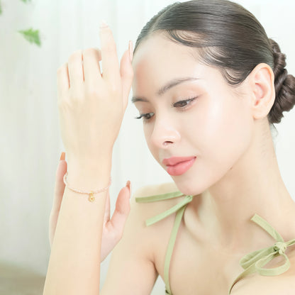WEALTHY & FORTUNATE - Sunstone with Lucky Coin - Sunlit Fortune (Bracelet)