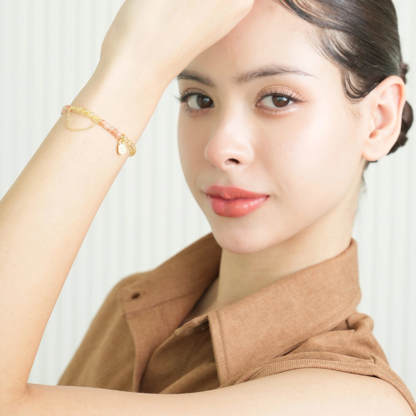 WEALTHY & FORTUNATE - Gold Rutilated Quartz with Ji Character - Jí (Bracelet)